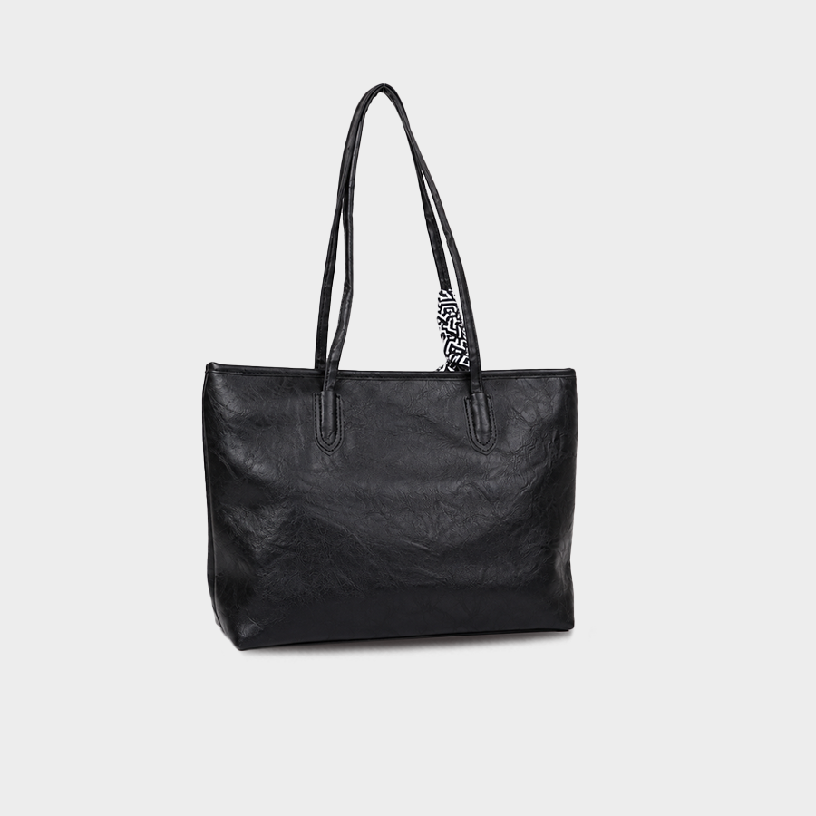 Black Shoulder Baggue