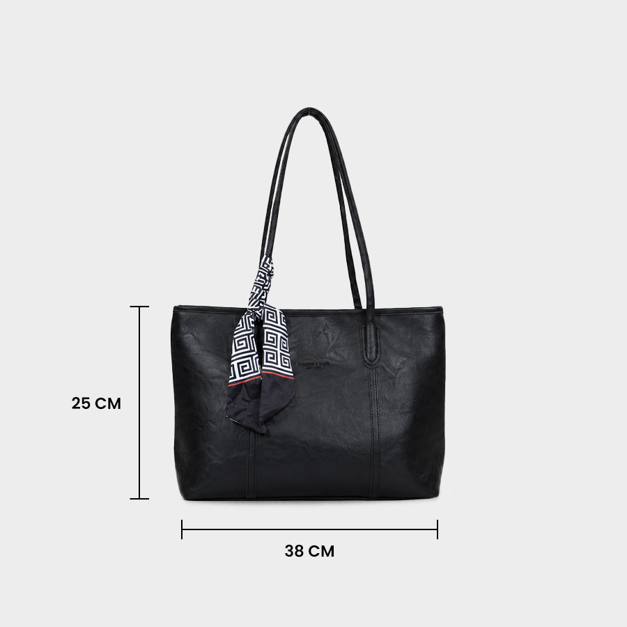 Black Shoulder Baggue