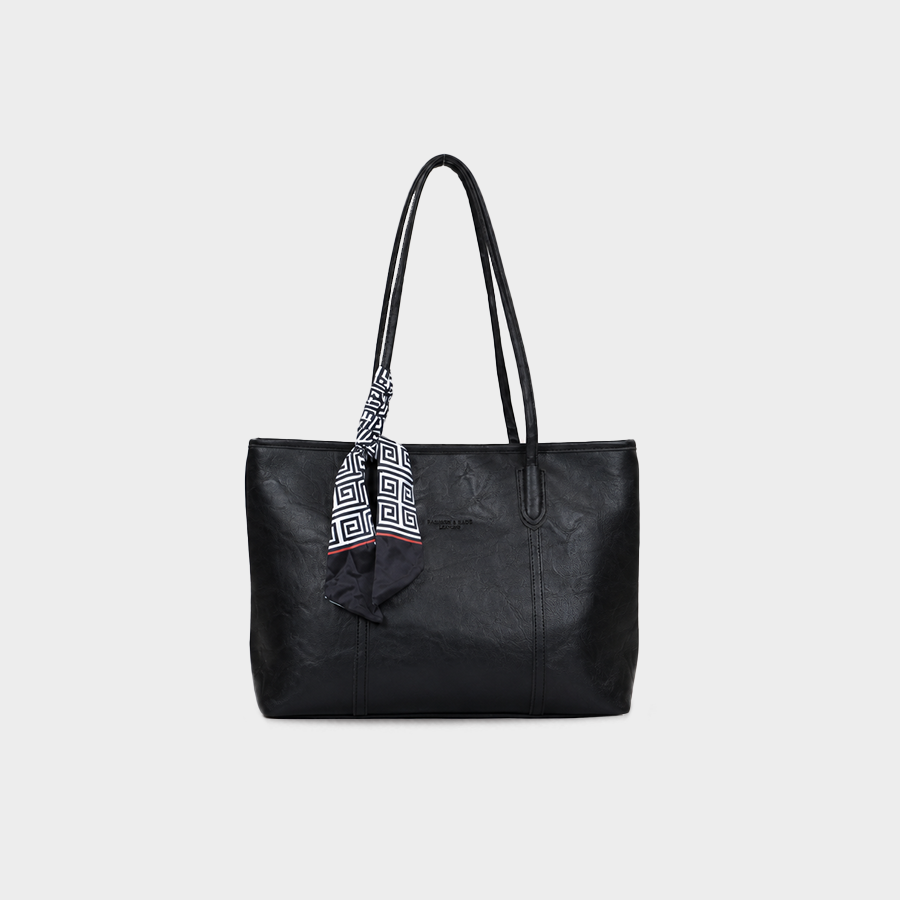 Black Shoulder Baggue
