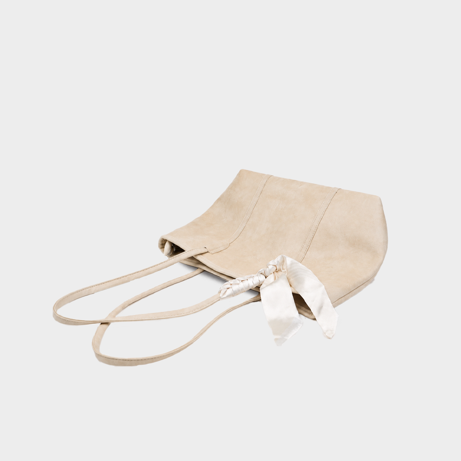 Ivory Shoulder Baggue