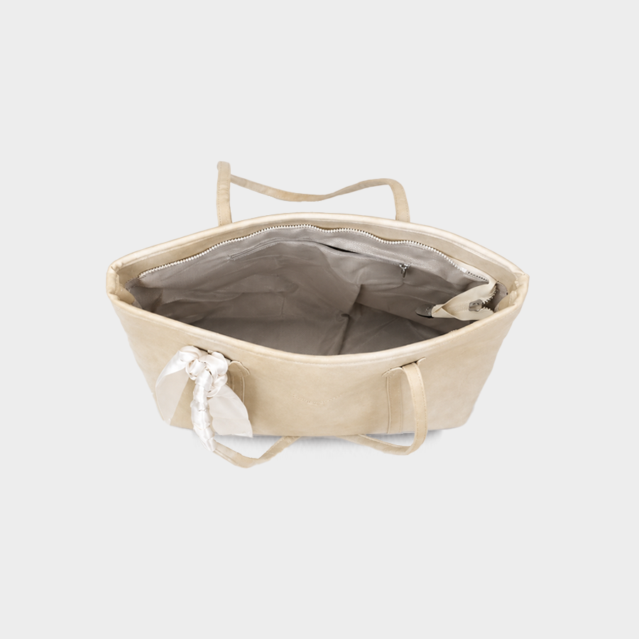 Ivory Shoulder Baggue